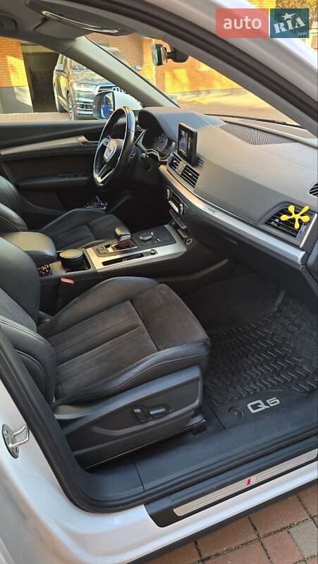 Внедорожник / Кроссовер Audi Q5 2017 в Кременчуге фото 13 Внедорожник / Кроссовер Audi Q5 2017 в Кременчуге
