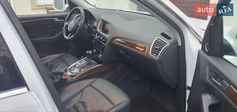 Внедорожник / Кроссовер Audi Q5 2015 в Карловке