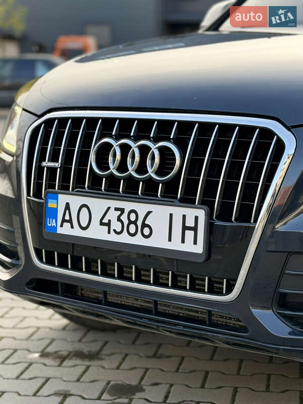 Внедорожник / Кроссовер Audi Q5 2016 в Ужгороде