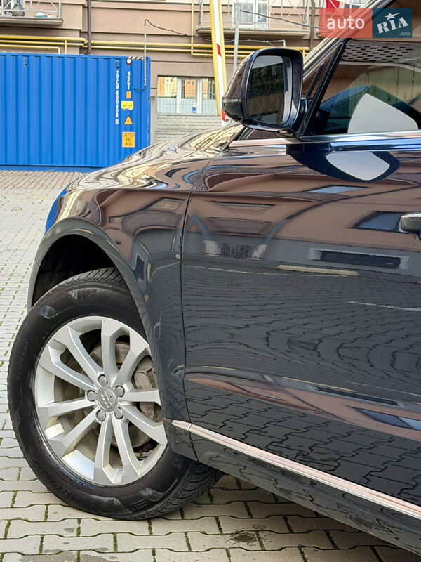 Внедорожник / Кроссовер Audi Q5 2016 в Ужгороде