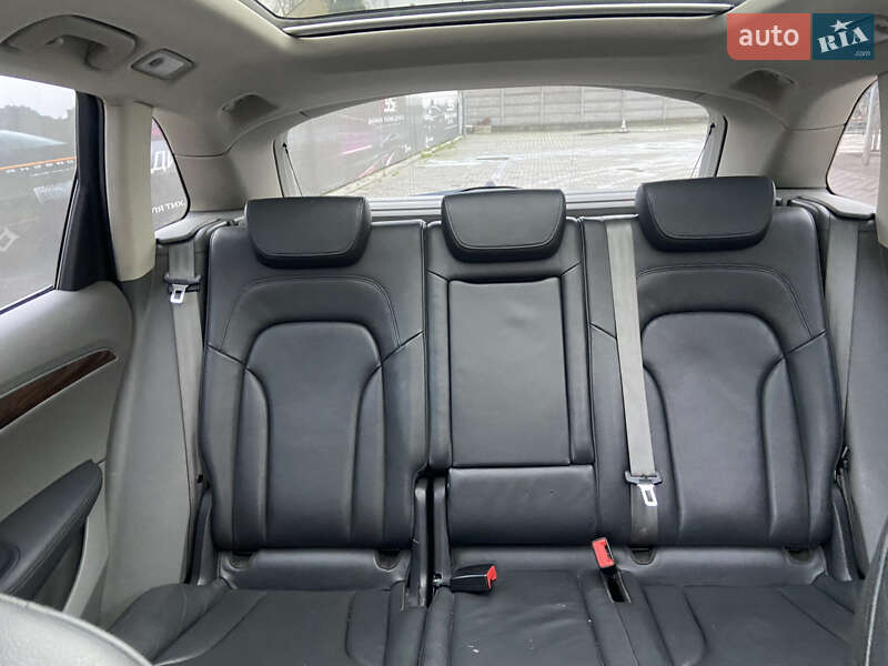 Внедорожник / Кроссовер Audi Q5 2009 в Новоселице