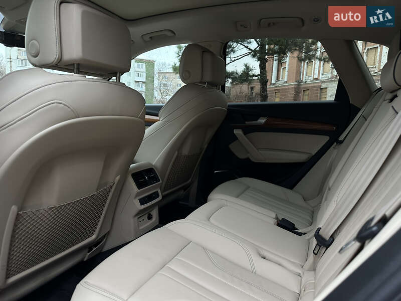 Внедорожник / Кроссовер Audi Q5 2023 в Николаеве