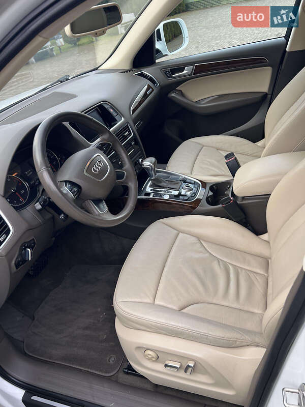 Внедорожник / Кроссовер Audi Q5 2015 в Львове