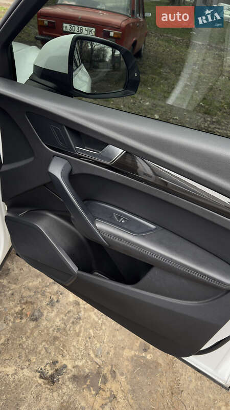 Внедорожник / Кроссовер Audi Q5 2018 в Киеве фото 10 Внедорожник / Кроссовер Audi Q5 2018 в Киеве