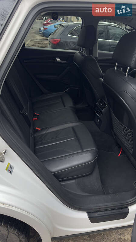 Внедорожник / Кроссовер Audi Q5 2018 в Киеве фото 16 Внедорожник / Кроссовер Audi Q5 2018 в Киеве