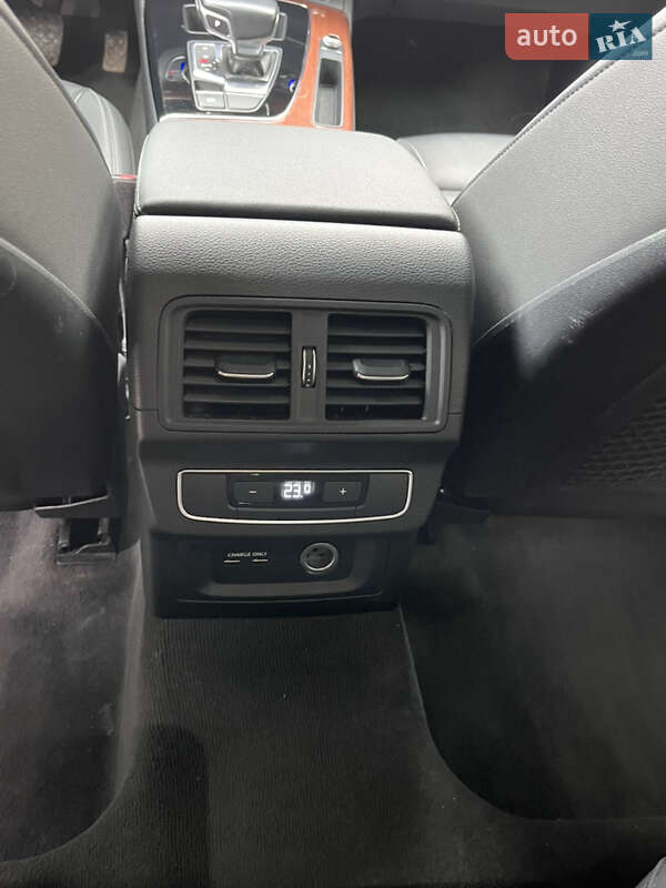 Внедорожник / Кроссовер Audi Q5 2021 в Дунаевцах