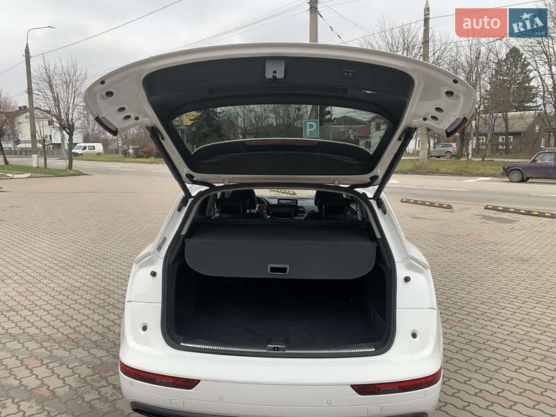 Внедорожник / Кроссовер Audi Q5 2019 в Черновцах