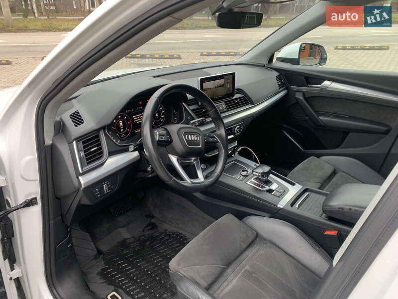 Внедорожник / Кроссовер Audi Q5 2019 в Черновцах