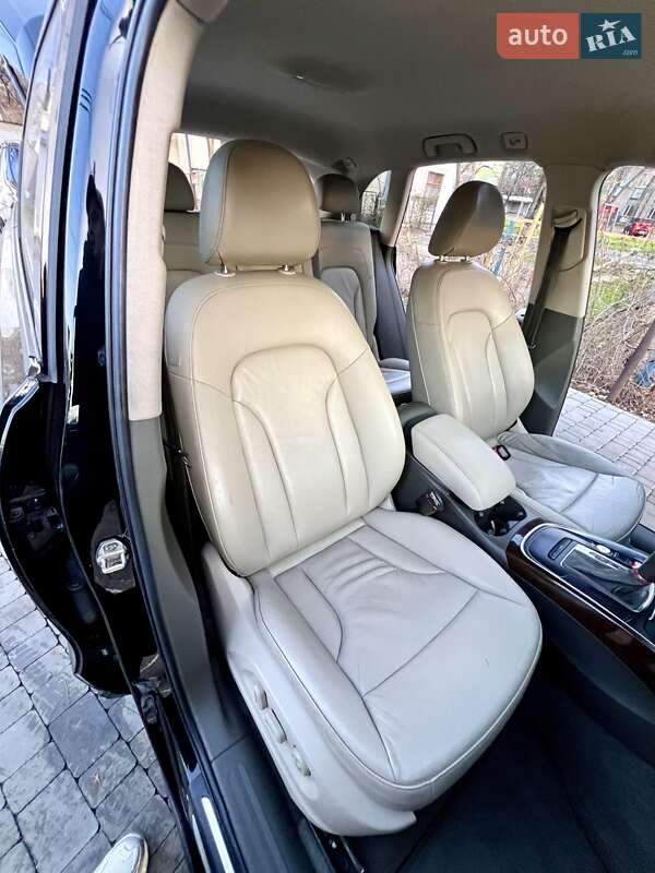 Внедорожник / Кроссовер Audi Q5 2012 в Одессе