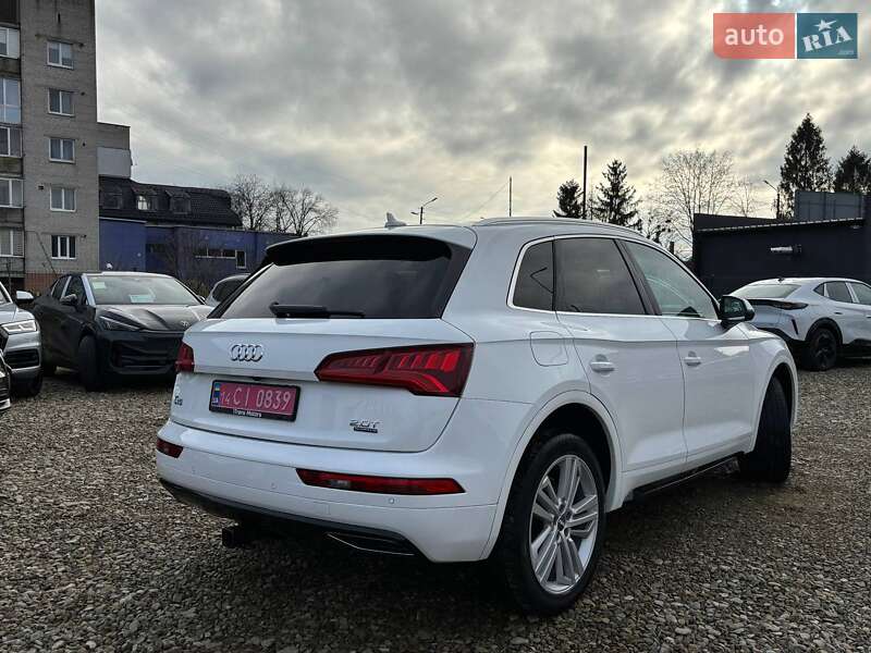 Позашляховик / Кросовер Audi Q5 2017 в Стрию