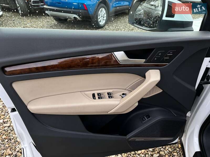 Позашляховик / Кросовер Audi Q5 2017 в Стрию