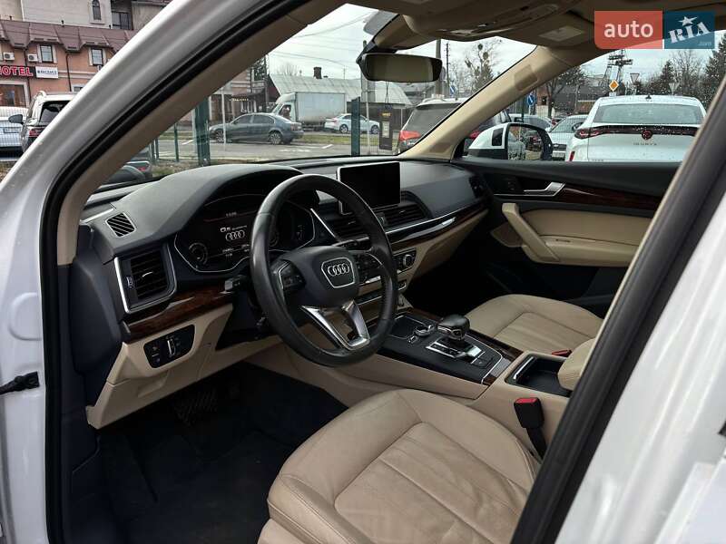 Позашляховик / Кросовер Audi Q5 2017 в Стрию