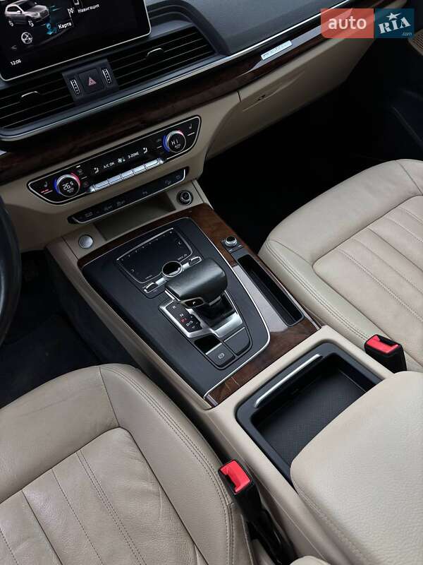 Позашляховик / Кросовер Audi Q5 2017 в Стрию