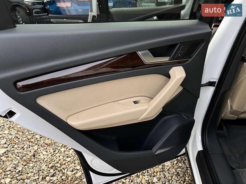 Позашляховик / Кросовер Audi Q5 2017 в Стрию