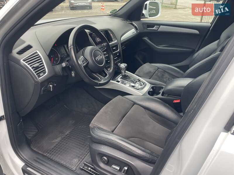 Позашляховик / Кросовер Audi Q5 2016 в Чернівцях