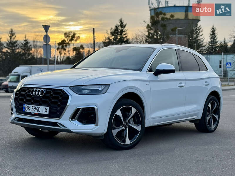 Внедорожник / Кроссовер Audi Q5 2023 в Ровно