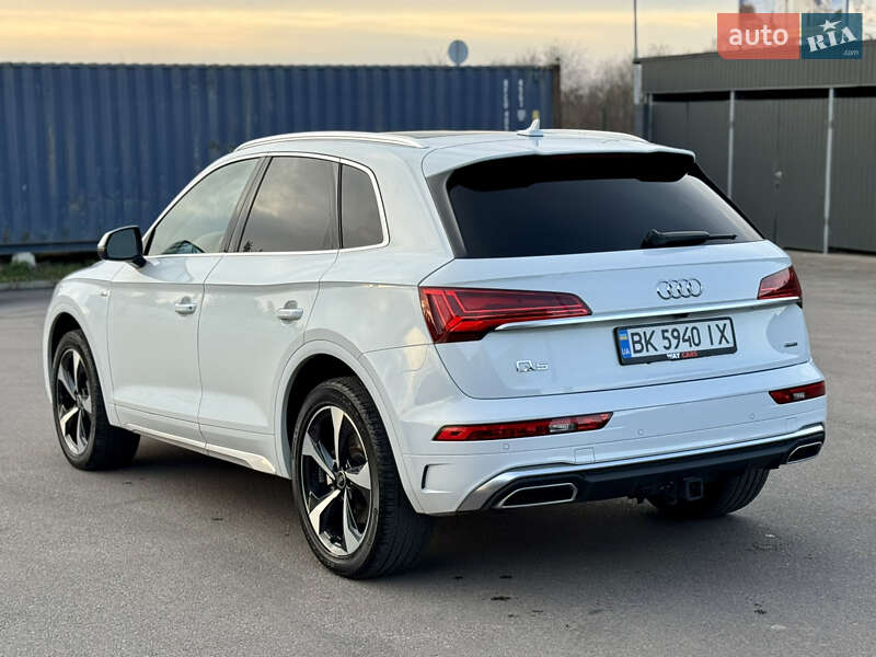 Внедорожник / Кроссовер Audi Q5 2023 в Ровно