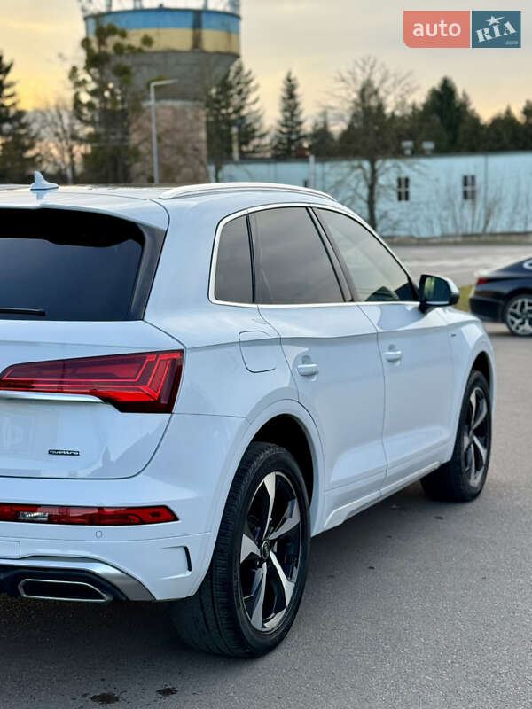 Внедорожник / Кроссовер Audi Q5 2023 в Ровно