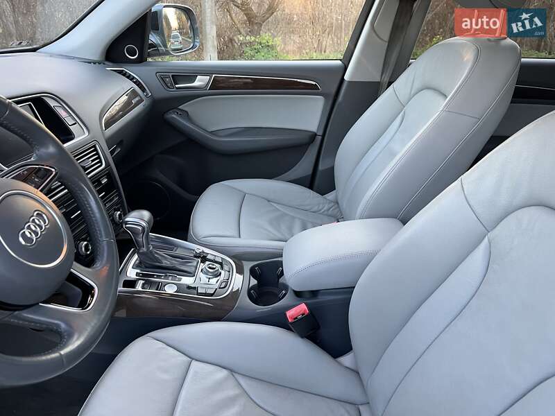 Внедорожник / Кроссовер Audi Q5 2015 в Дубно