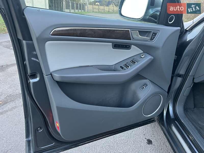 Внедорожник / Кроссовер Audi Q5 2015 в Дубно