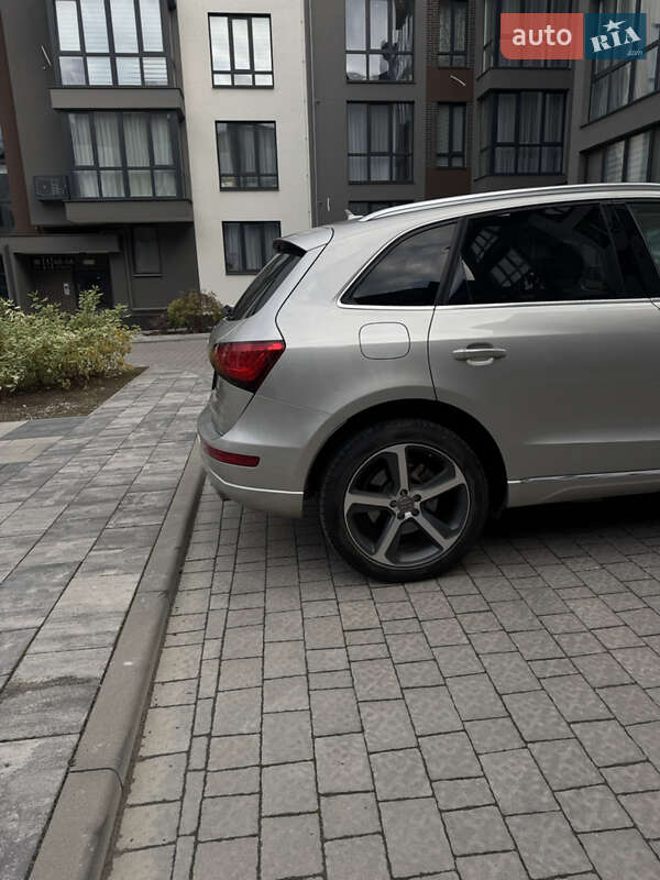 Внедорожник / Кроссовер Audi Q5 2015 в Львове