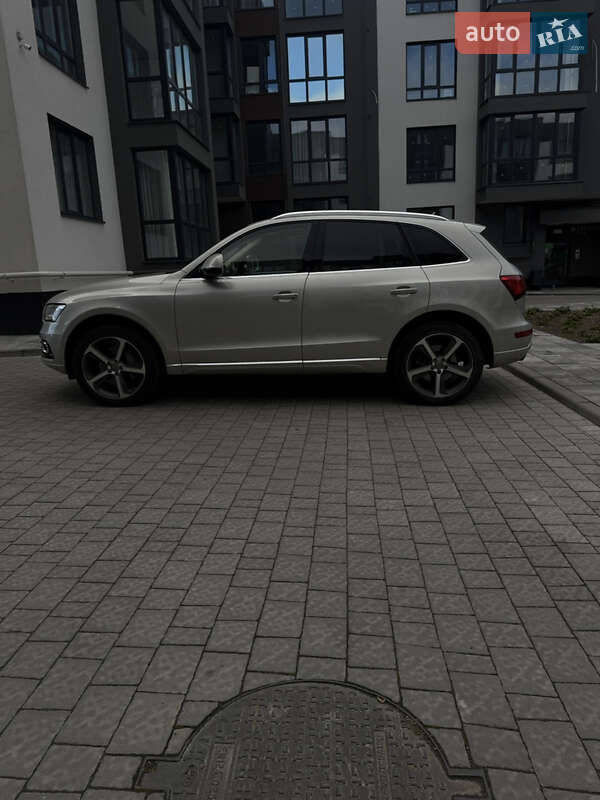 Внедорожник / Кроссовер Audi Q5 2015 в Львове