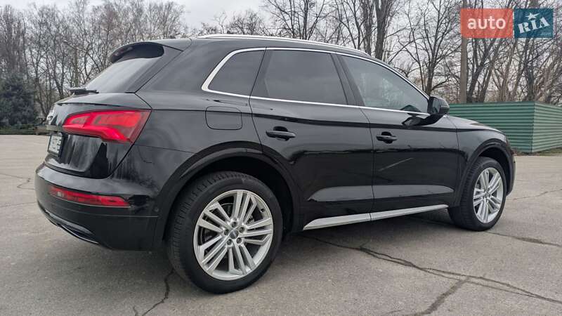 Внедорожник / Кроссовер Audi Q5 2018 в Ахтырке