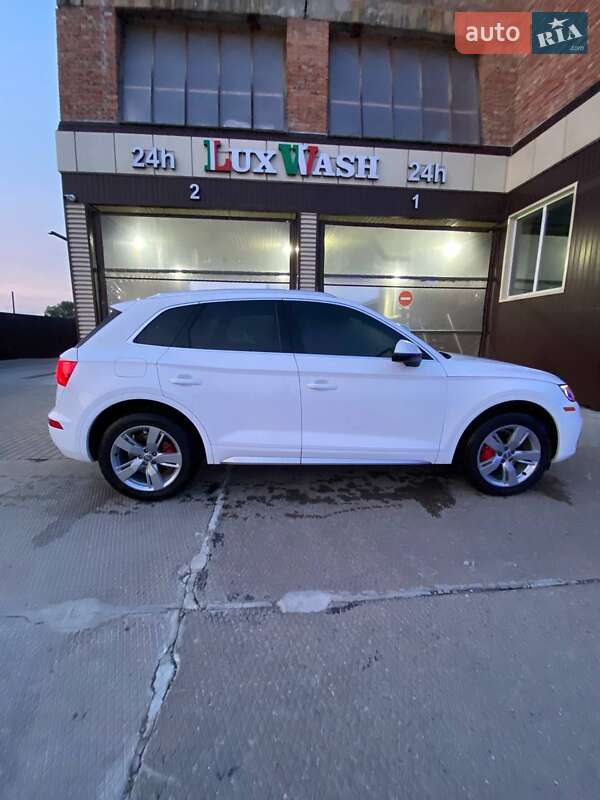 Внедорожник / Кроссовер Audi Q5 2017 в Калуше фото 4 Внедорожник / Кроссовер Audi Q5 2017 в Калуше