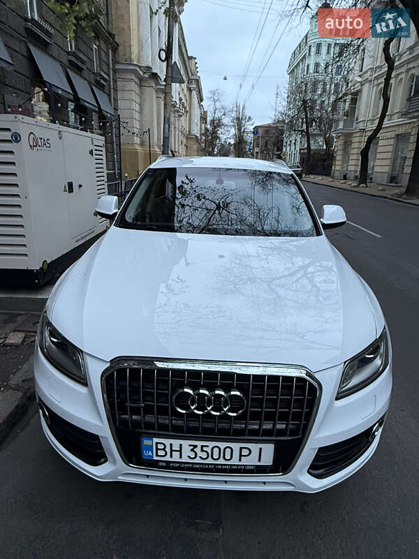 Внедорожник / Кроссовер Audi Q5 2015 в Одессе