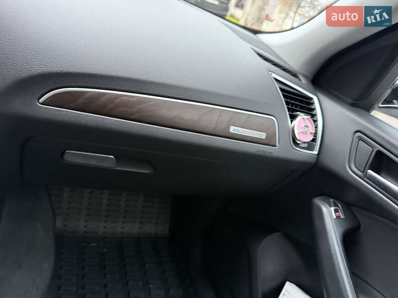 Внедорожник / Кроссовер Audi Q5 2015 в Одессе