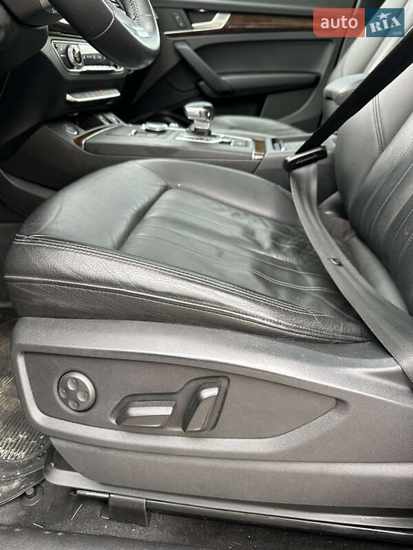 Внедорожник / Кроссовер Audi Q5 2019 в Киеве