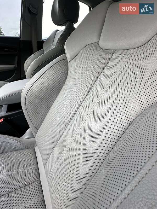 Внедорожник / Кроссовер Audi Q5 2018 в Львове фото 44 Внедорожник / Кроссовер Audi Q5 2018 в Львове