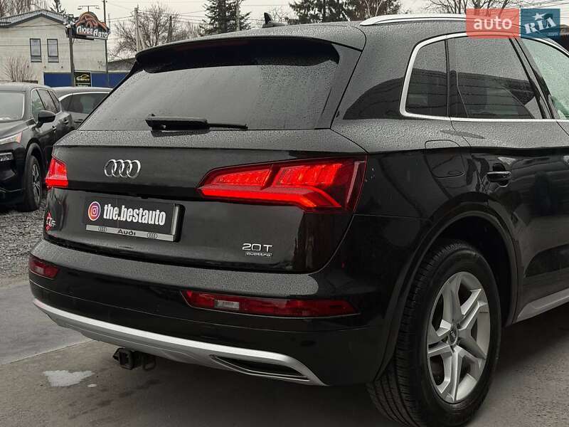 Внедорожник / Кроссовер Audi Q5 2018 в Ровно