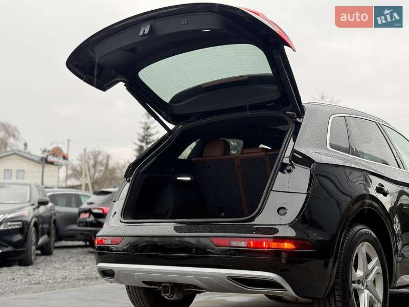 Внедорожник / Кроссовер Audi Q5 2018 в Ровно