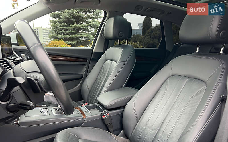 Внедорожник / Кроссовер Audi Q5 2017 в Львове