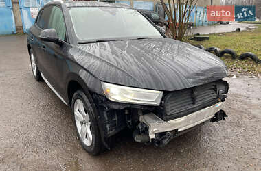 Позашляховик / Кросовер Audi Q5 2017 в Рівному