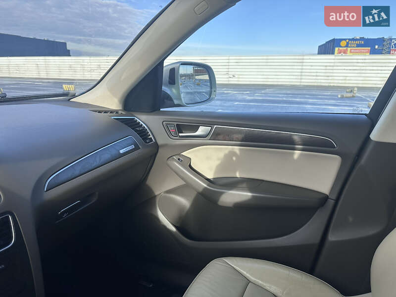 Позашляховик / Кросовер Audi Q5 2014 в Львові