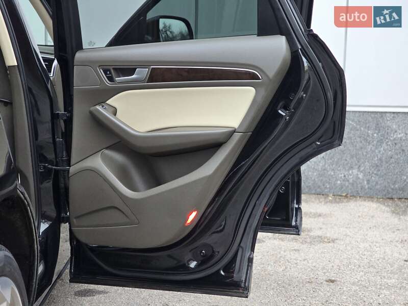 Внедорожник / Кроссовер Audi Q5 2012 в Харькове