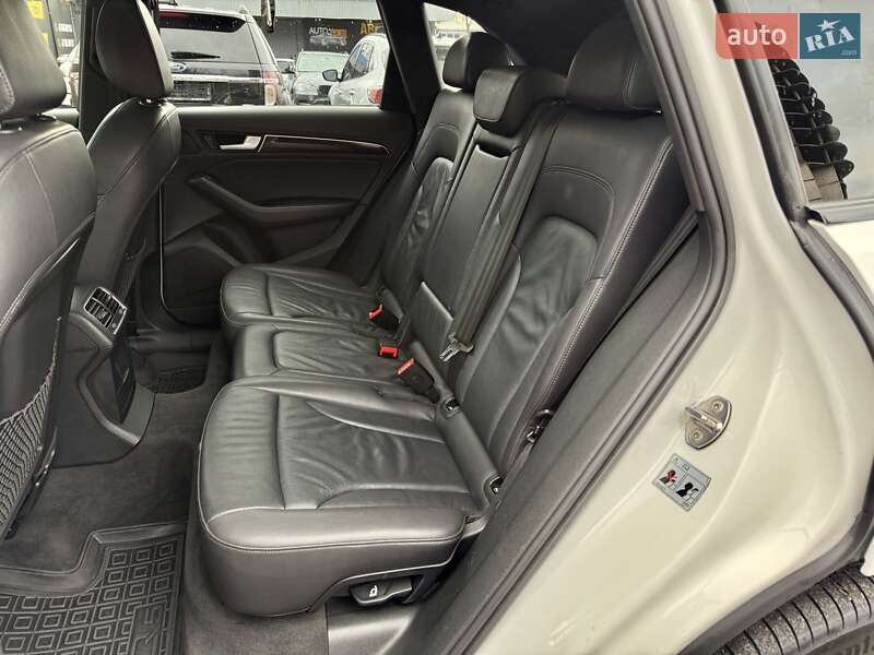 Внедорожник / Кроссовер Audi Q5 2015 в Харькове