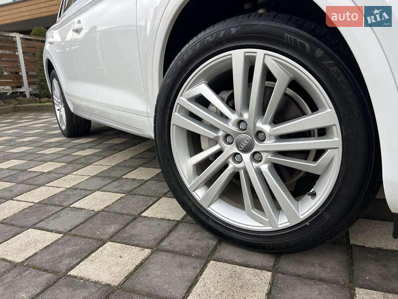 Внедорожник / Кроссовер Audi Q5 2018 в Стрые