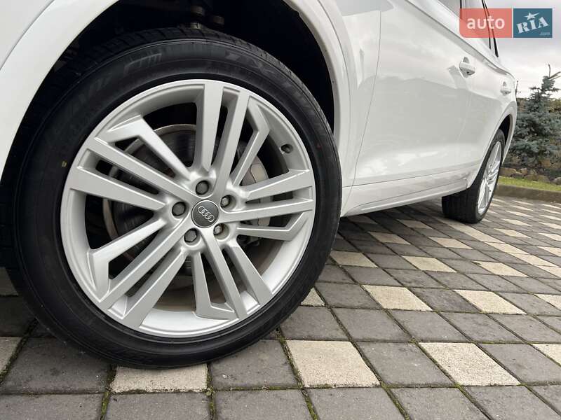 Внедорожник / Кроссовер Audi Q5 2018 в Стрые