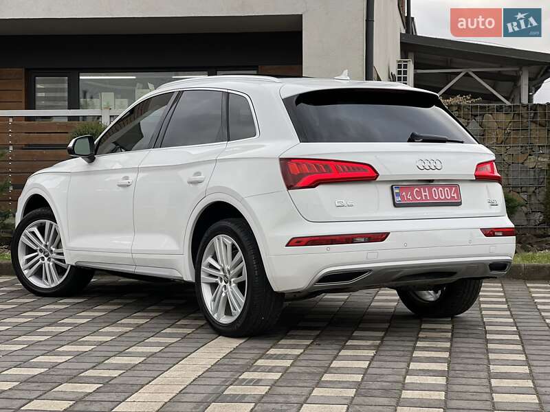 Внедорожник / Кроссовер Audi Q5 2018 в Стрые