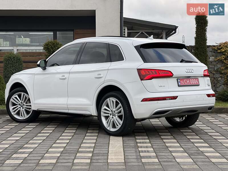 Внедорожник / Кроссовер Audi Q5 2018 в Стрые