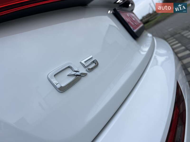 Внедорожник / Кроссовер Audi Q5 2018 в Стрые