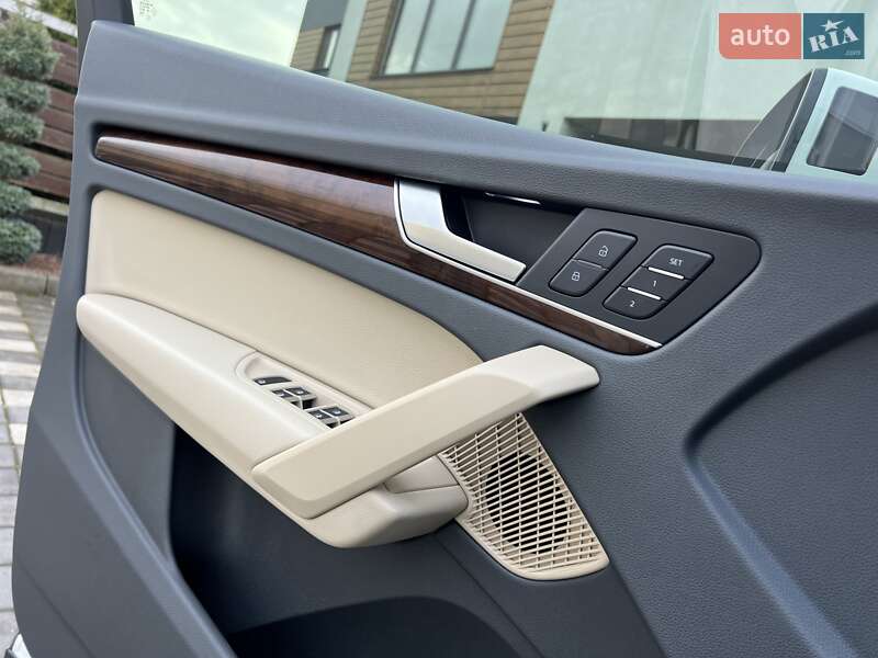 Внедорожник / Кроссовер Audi Q5 2018 в Стрые