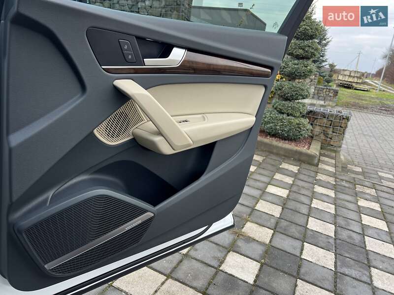 Внедорожник / Кроссовер Audi Q5 2018 в Стрые