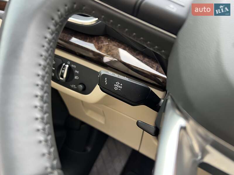 Внедорожник / Кроссовер Audi Q5 2018 в Стрые