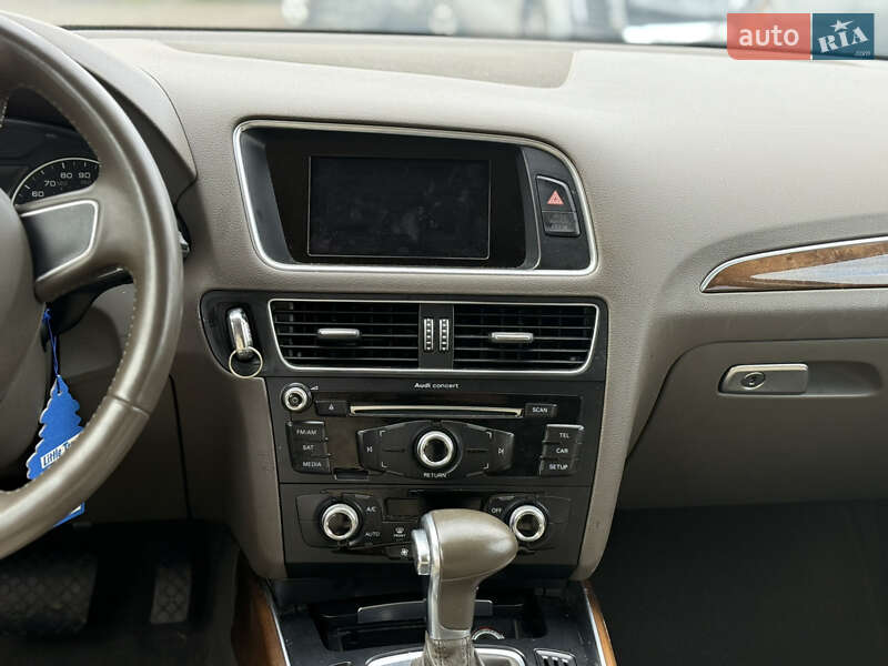 Внедорожник / Кроссовер Audi Q5 2015 в Стрые