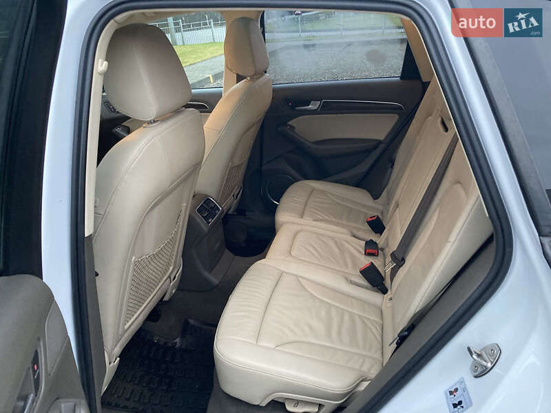 Внедорожник / Кроссовер Audi Q5 2015 в Киеве