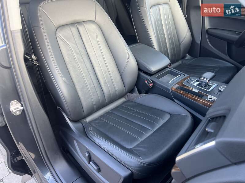 Внедорожник / Кроссовер Audi Q5 2018 в Ровно